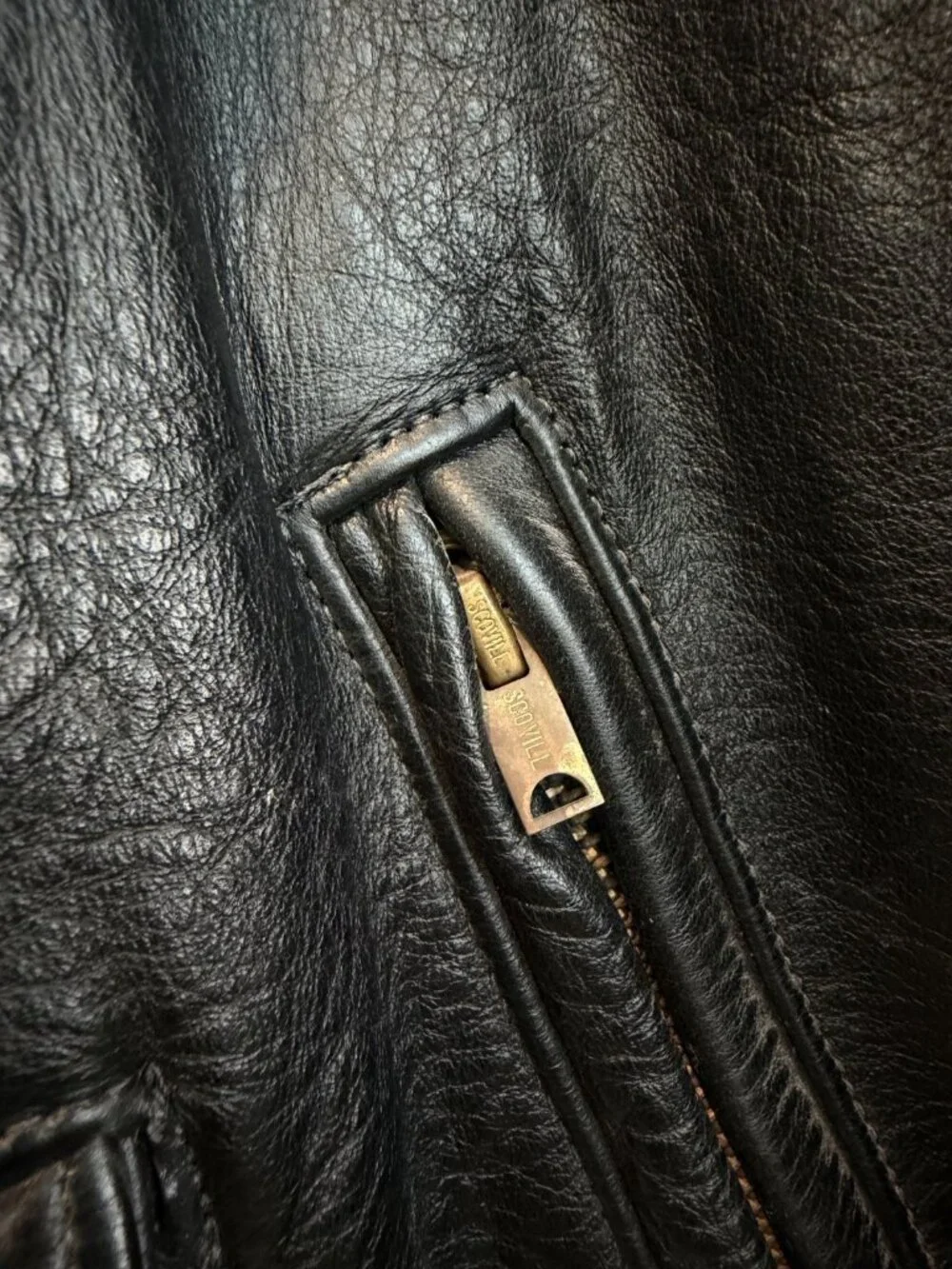 VTG Golden Bear Black Leather Moto Jacket Size 42 Scovill Zipper Quilted Liner